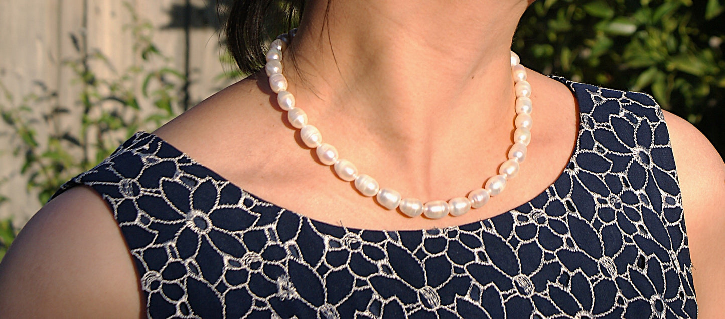 Freshwater Pearl Necklace 8.5-9.5mm [length: 40cm+5cm] (PN0018)