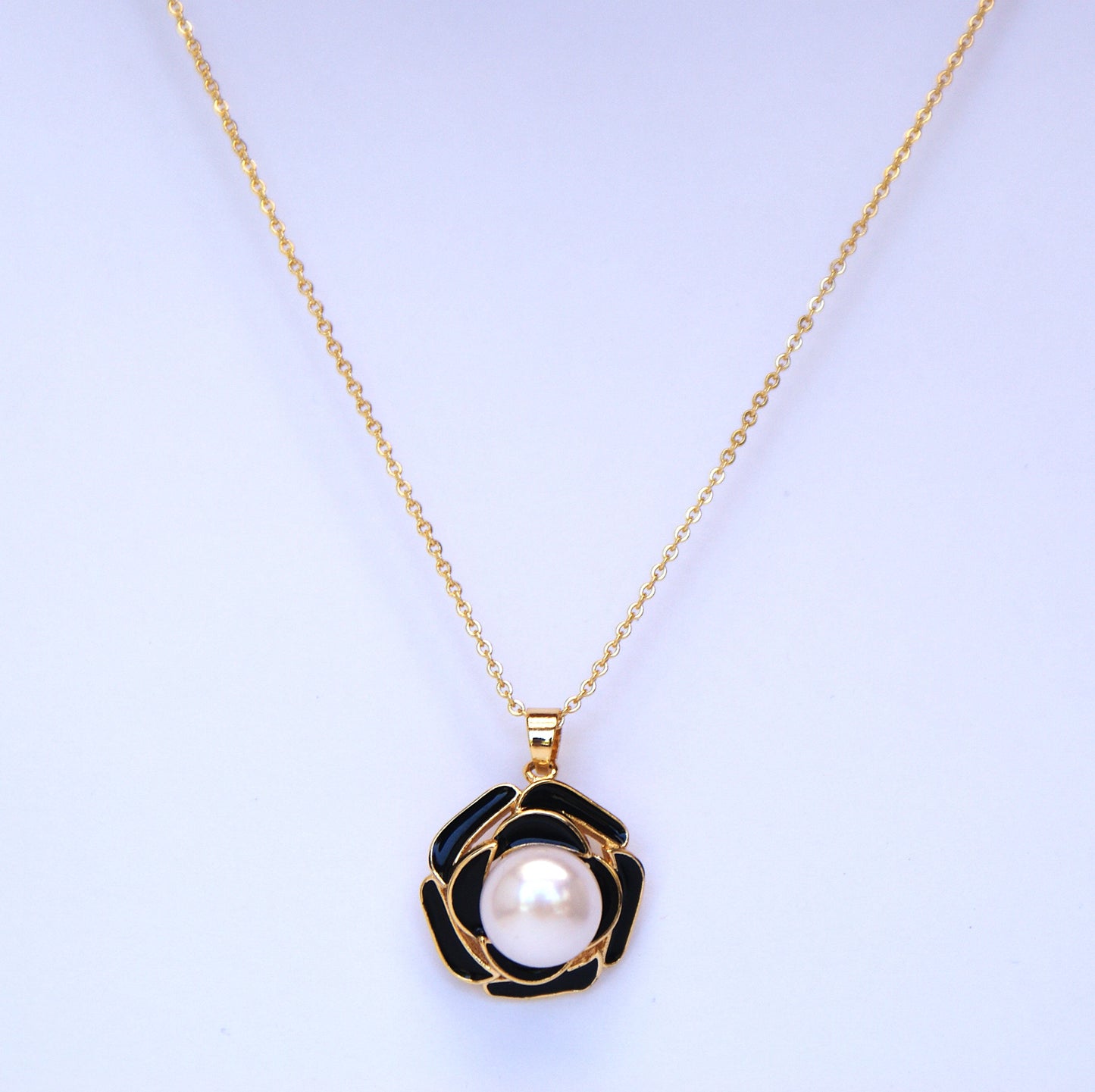 Freshwater Pearl Floral 14K Gold-Plated Necklace 8-9mm [Length: 45cm adjustable] (PN0016)