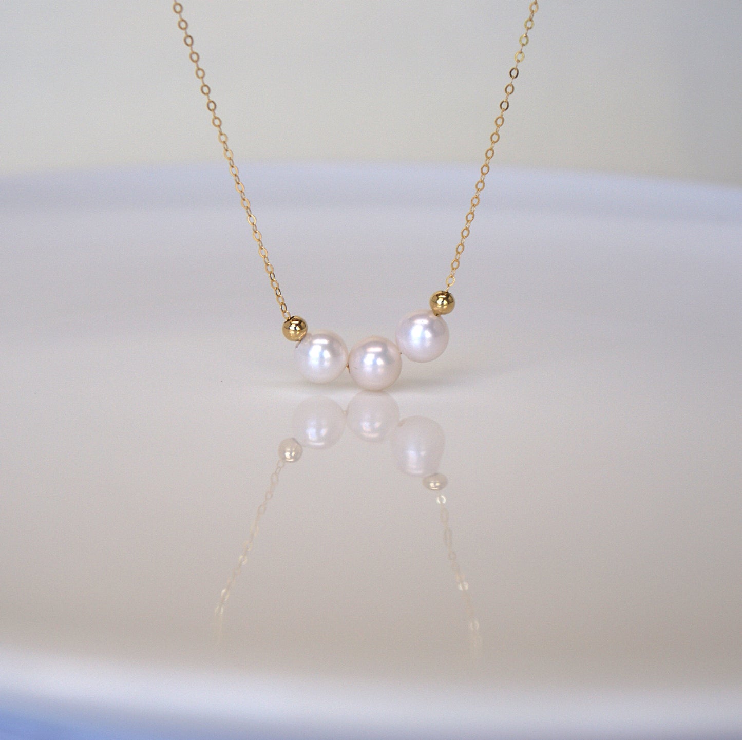 Freshwater Pearl Smile Pendant Collarbone Necklace 5-6mm [45cm adjustable] (PN0011)