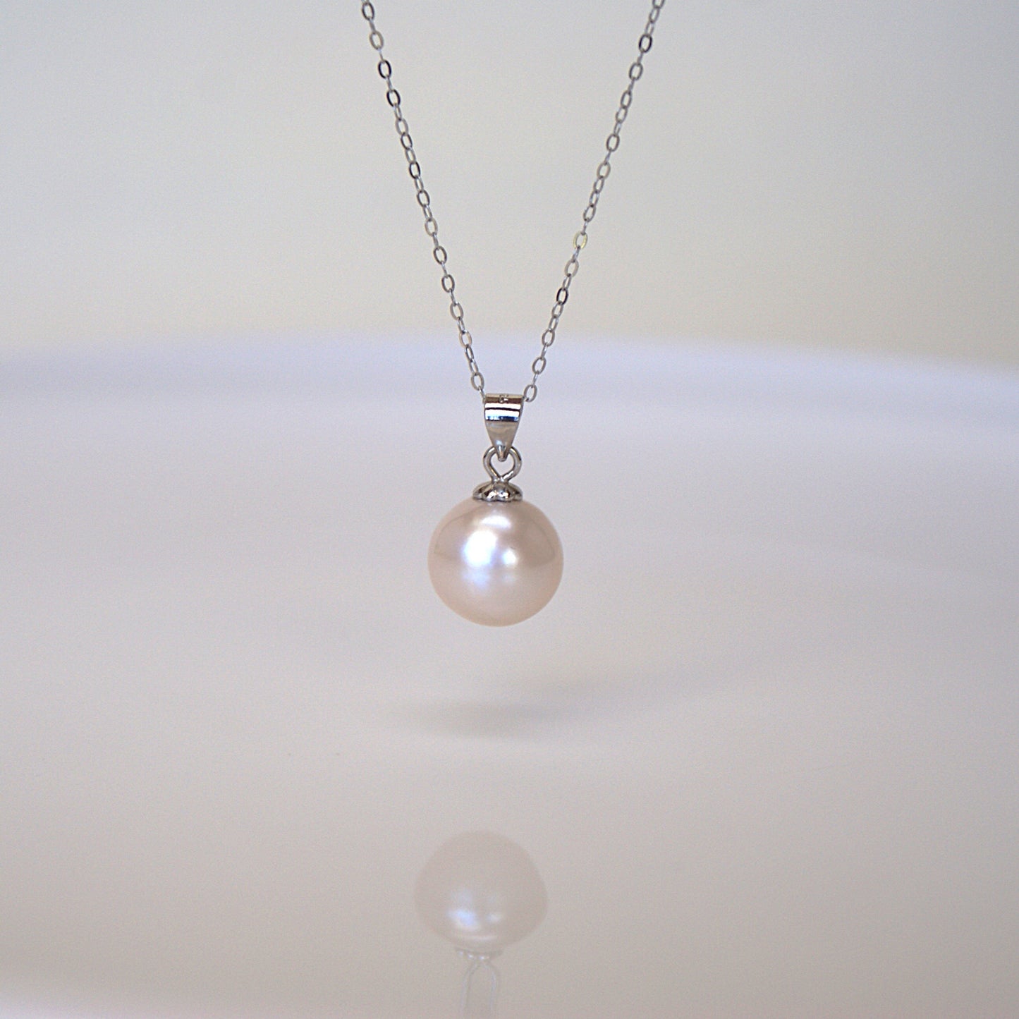 Freshwater Pearl Pendant Necklace 10-11mm [Length: 45cm adjustable] (PN0015)