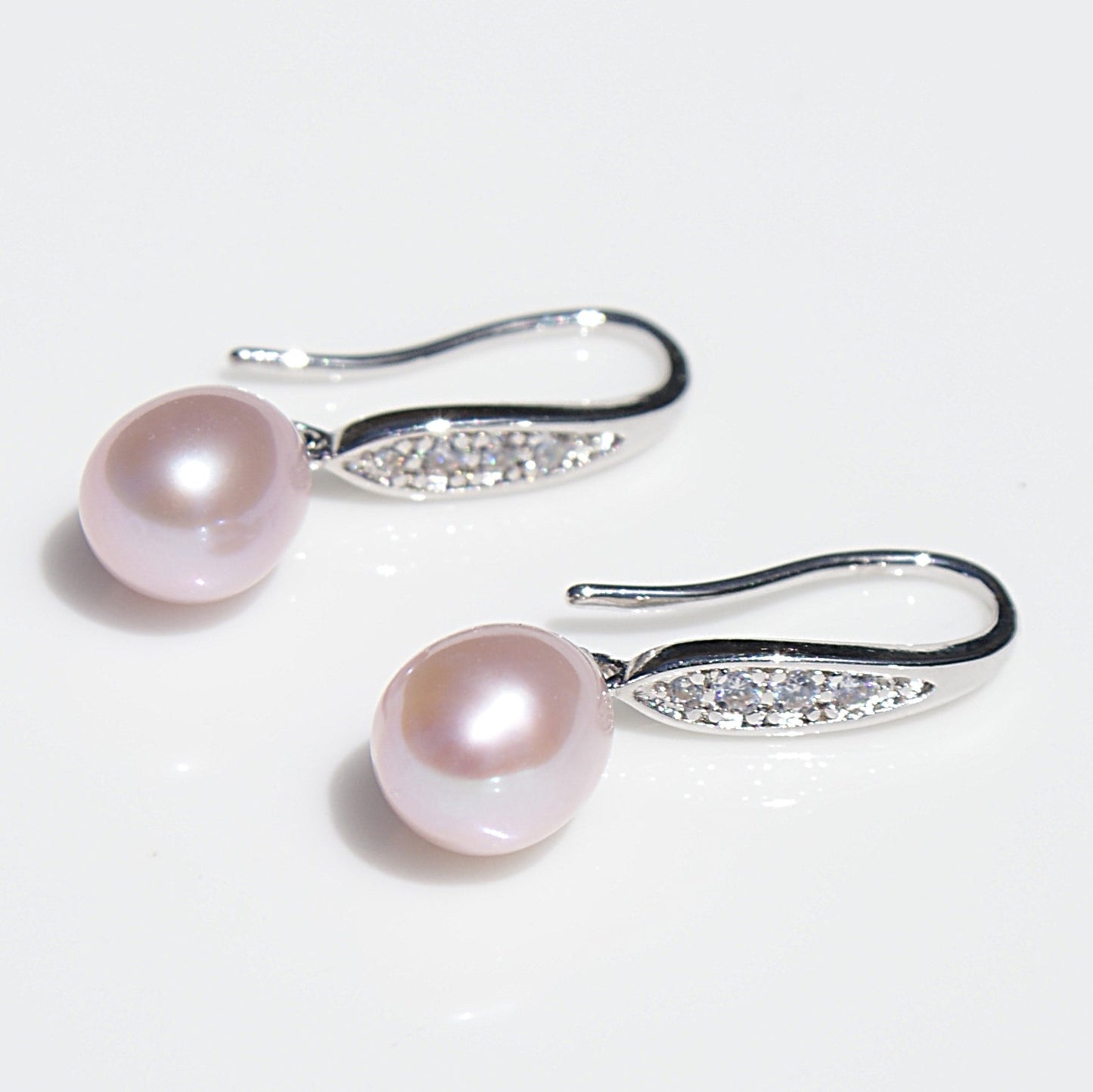 High-Luster Freshwater Teardrop Pearl Earrings (PE0009)