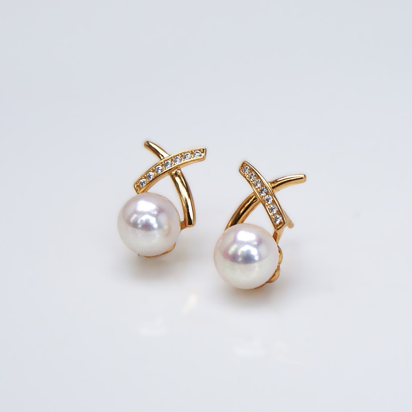 Opulent Pearl Twirl Studs (PE0011)