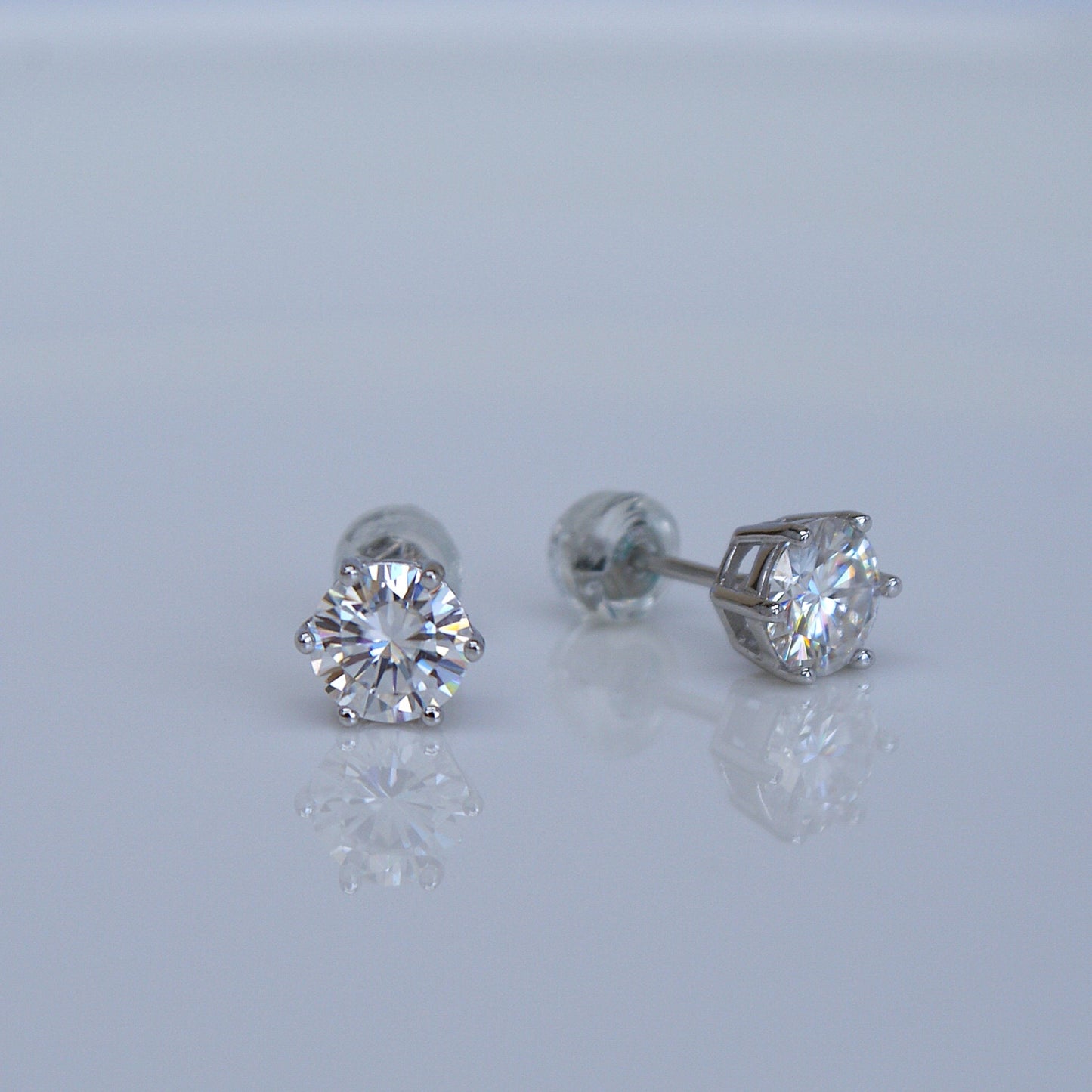 1ct Moissanite S925 Stud Earrings (FE0021)